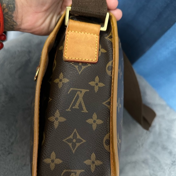 Louis Vuitton Bosphore Messenger Bag Monogram Canvas PM - Picture 2 of 10